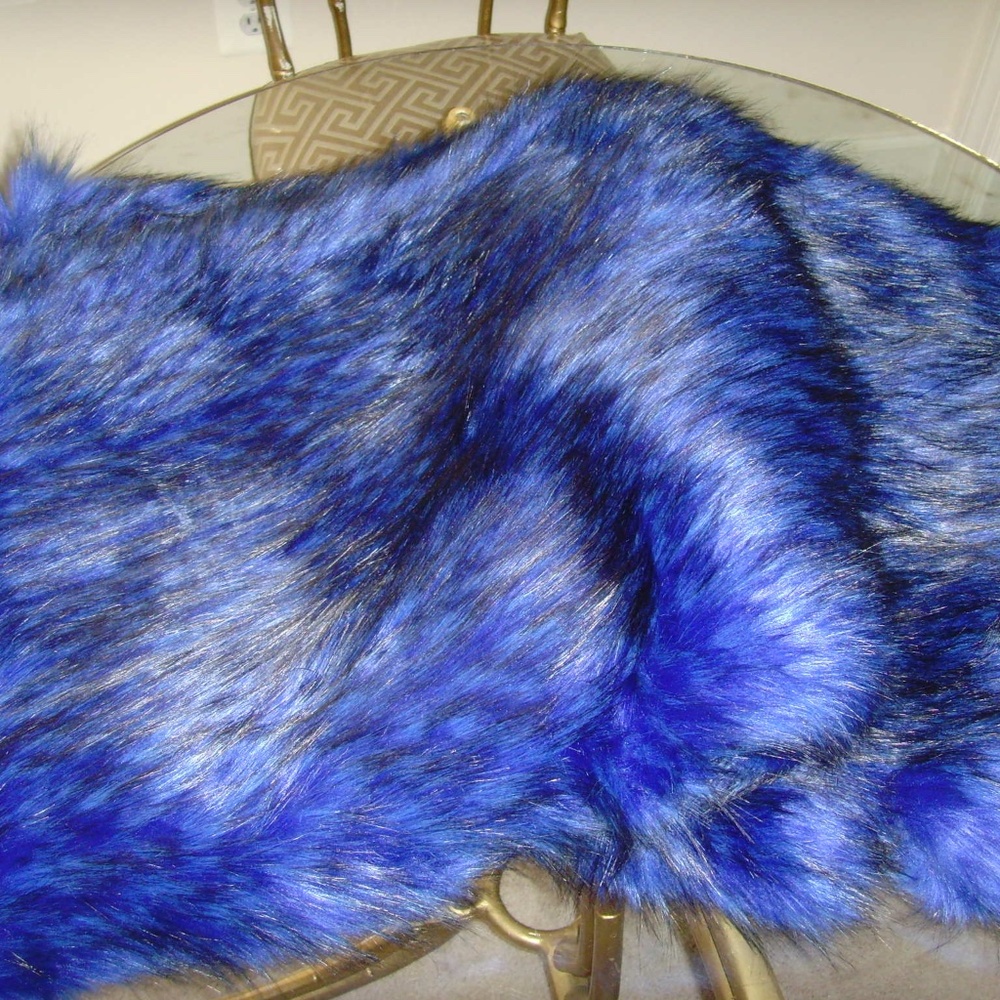 Royal Blue Fox-Like Faux Fur Fabric Remanent Piece